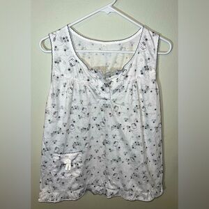 Hello Kitty White Sleeveless Button Up Top! Size Large.